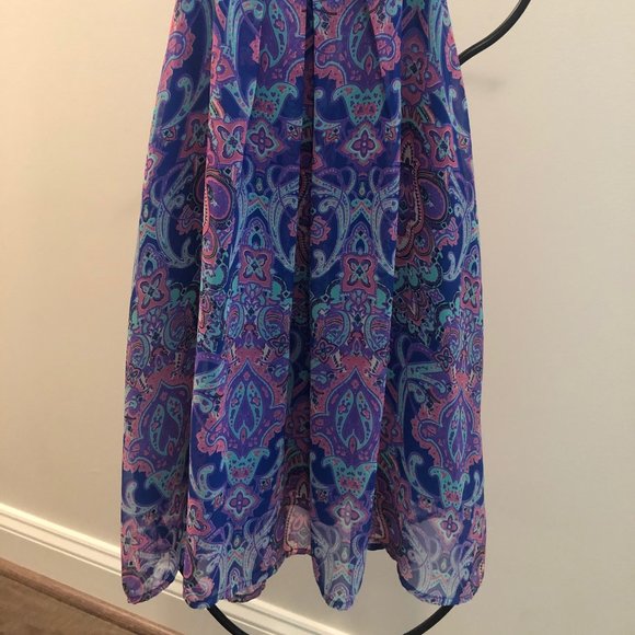 Everly Flowy  Blue Tank Top with Keyhole Back - Picture 3 of 6